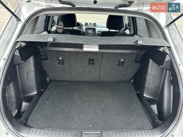 Белый Форд Эскейп, объемом двигателя 2 л и пробегом 140 тыс. км за 11900 $, фото 21 на Automoto.ua