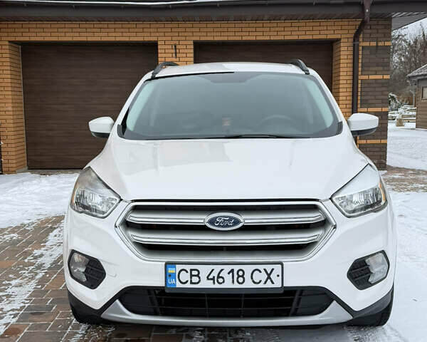 Белый Форд Эскейп, объемом двигателя 1.5 л и пробегом 135 тыс. км за 12500 $, фото 35 на Automoto.ua