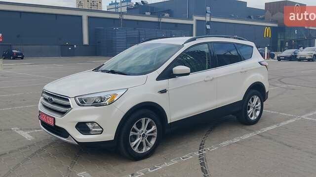 Белый Форд Эскейп, объемом двигателя 1.5 л и пробегом 90 тыс. км за 13500 $, фото 9 на Automoto.ua