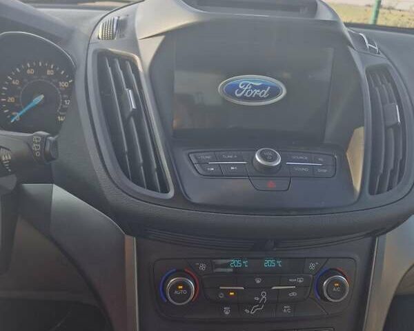 Білий Форд Ескейп, об'ємом двигуна 1.5 л та пробігом 102 тис. км за 14100 $, фото 10 на Automoto.ua