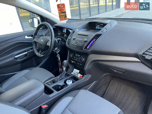 Белый Форд Эскейп, объемом двигателя 1.5 л и пробегом 270 тыс. км за 11000 $, фото 28 на Automoto.ua