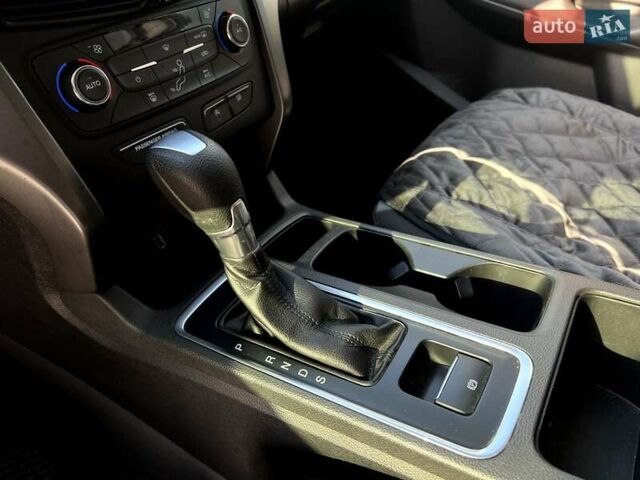 Білий Форд Ескейп, об'ємом двигуна 1.5 л та пробігом 130 тис. км за 13600 $, фото 10 на Automoto.ua