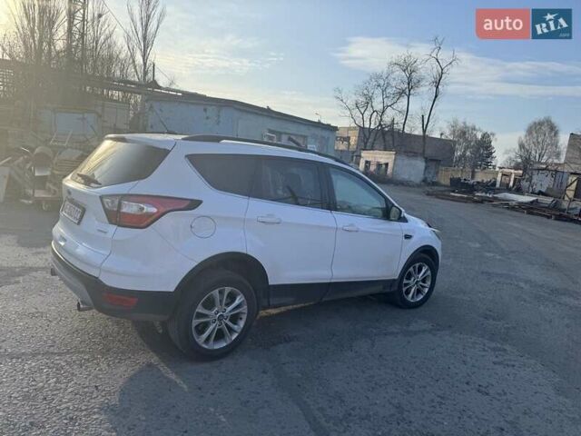 Білий Форд Ескейп, об'ємом двигуна 1.5 л та пробігом 89 тис. км за 12200 $, фото 7 на Automoto.ua