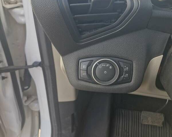 Білий Форд Ескейп, об'ємом двигуна 1.5 л та пробігом 102 тис. км за 14100 $, фото 11 на Automoto.ua