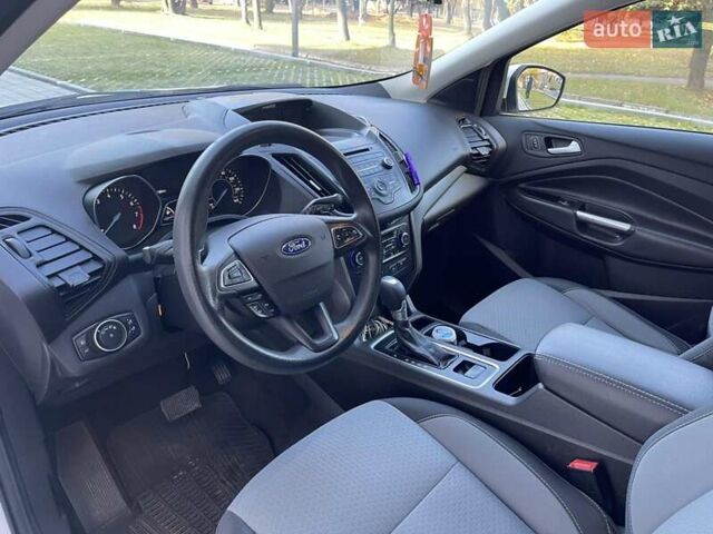 Білий Форд Ескейп, об'ємом двигуна 1.5 л та пробігом 267 тис. км за 10450 $, фото 14 на Automoto.ua