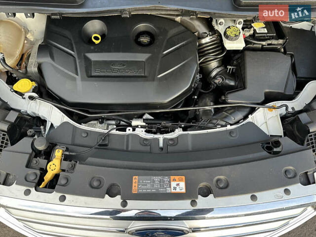 Белый Форд Эскейп, объемом двигателя 2 л и пробегом 140 тыс. км за 11900 $, фото 14 на Automoto.ua
