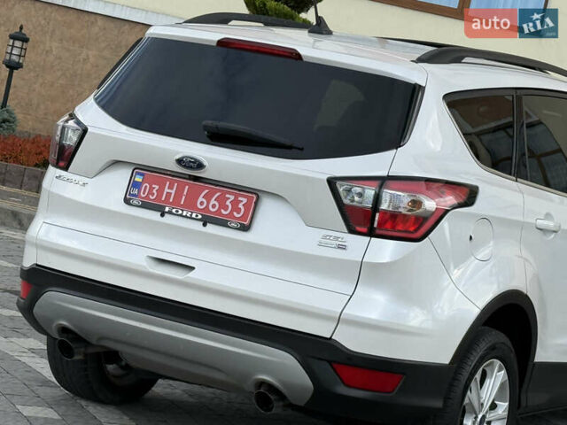 Белый Форд Эскейп, объемом двигателя 1.5 л и пробегом 130 тыс. км за 13400 $, фото 37 на Automoto.ua