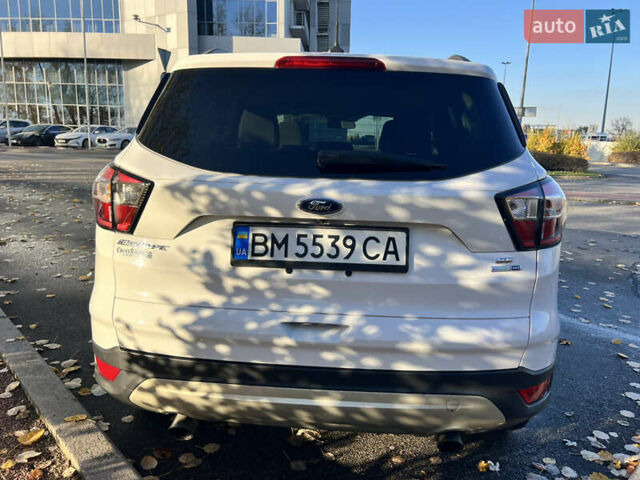 Белый Форд Эскейп, объемом двигателя 1.5 л и пробегом 43 тыс. км за 15300 $, фото 5 на Automoto.ua