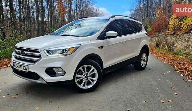 Белый Форд Эскейп, объемом двигателя 1.5 л и пробегом 147 тыс. км за 13600 $, фото 5 на Automoto.ua