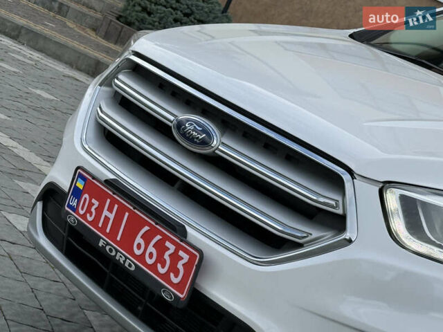 Белый Форд Эскейп, объемом двигателя 1.5 л и пробегом 130 тыс. км за 13400 $, фото 11 на Automoto.ua