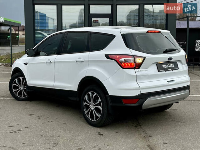 Білий Форд Ескейп, об'ємом двигуна 2.5 л та пробігом 159 тис. км за 13500 $, фото 3 на Automoto.ua