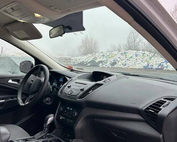 Белый Форд Эскейп, объемом двигателя 1.5 л и пробегом 320 тыс. км за 9800 $, фото 8 на Automoto.ua