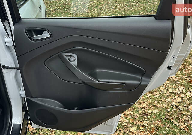 Білий Форд Ескейп, об'ємом двигуна 1.5 л та пробігом 180 тис. км за 11300 $, фото 30 на Automoto.ua