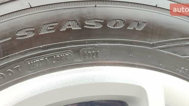 Белый Форд Эскейп, объемом двигателя 2.5 л и пробегом 113 тыс. км за 13900 $, фото 47 на Automoto.ua