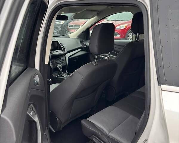 Білий Форд Ескейп, об'ємом двигуна 1.5 л та пробігом 191 тис. км за 10900 $, фото 9 на Automoto.ua