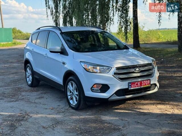 Белый Форд Эскейп, объемом двигателя 1.5 л и пробегом 95 тыс. км за 12500 $, фото 11 на Automoto.ua