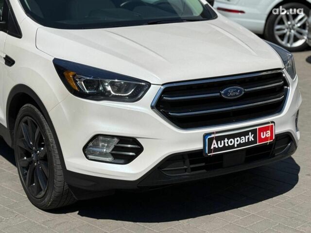 Білий Форд Ескейп, об'ємом двигуна 1.5 л та пробігом 123 тис. км за 15790 $, фото 3 на Automoto.ua