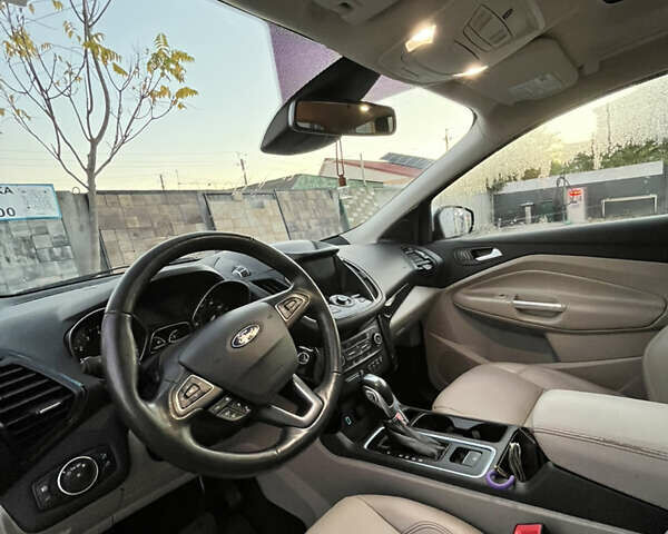 Белый Форд Эскейп, объемом двигателя 2 л и пробегом 93 тыс. км за 22000 $, фото 27 на Automoto.ua