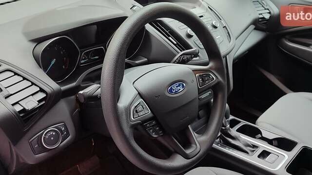 Белый Форд Эскейп, объемом двигателя 2.5 л и пробегом 113 тыс. км за 13900 $, фото 17 на Automoto.ua