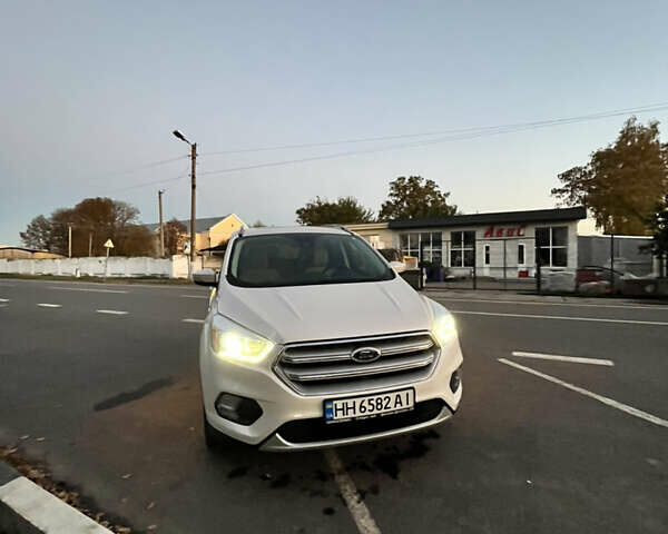 Белый Форд Эскейп, объемом двигателя 2 л и пробегом 93 тыс. км за 22000 $, фото 6 на Automoto.ua