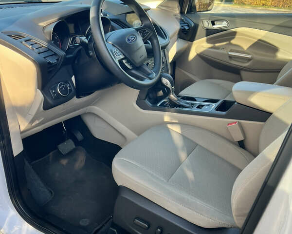 Белый Форд Эскейп, объемом двигателя 1.5 л и пробегом 43 тыс. км за 15300 $, фото 14 на Automoto.ua