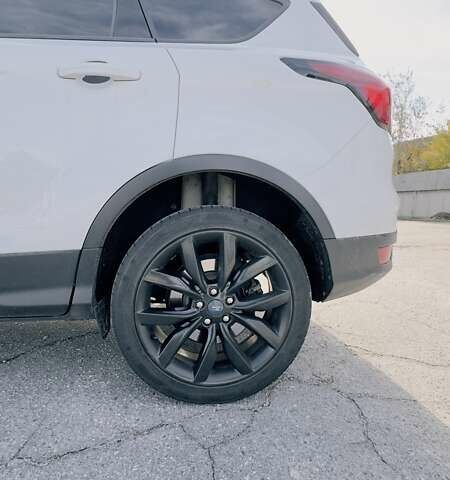 Білий Форд Ескейп, об'ємом двигуна 1.5 л та пробігом 130 тис. км за 14900 $, фото 4 на Automoto.ua