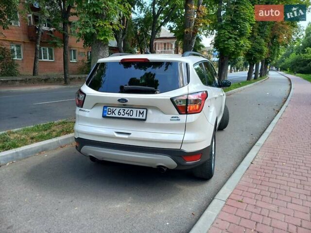 Белый Форд Эскейп, объемом двигателя 1.5 л и пробегом 170 тыс. км за 12500 $, фото 9 на Automoto.ua