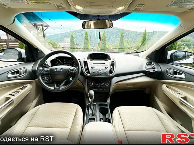 Білий Форд Ескейп, об'ємом двигуна 2 л та пробігом 62 тис. км за 12500 $, фото 5 на Automoto.ua