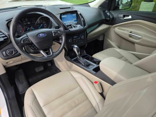 Білий Форд Ескейп, об'ємом двигуна 2 л та пробігом 43 тис. км за 6800 $, фото 8 на Automoto.ua