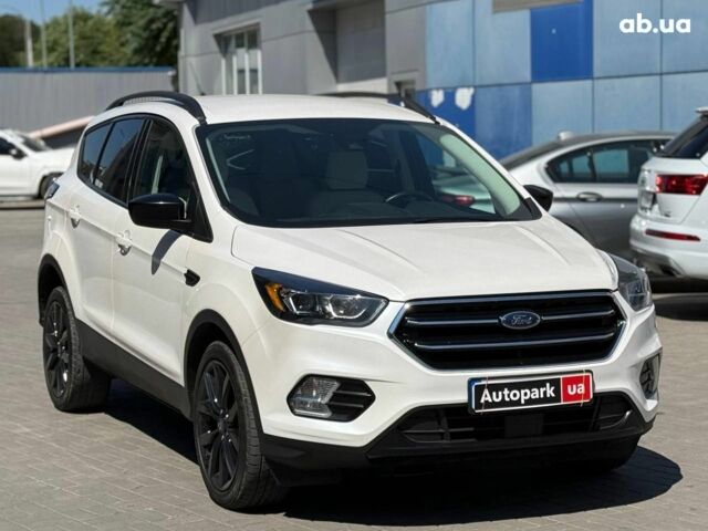 Білий Форд Ескейп, об'ємом двигуна 1.5 л та пробігом 123 тис. км за 15790 $, фото 2 на Automoto.ua