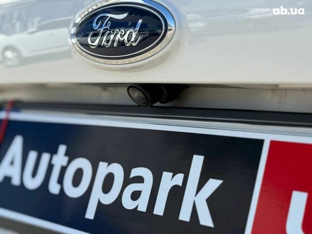 Білий Форд Ескейп, об'ємом двигуна 1.5 л та пробігом 123 тис. км за 15790 $, фото 9 на Automoto.ua