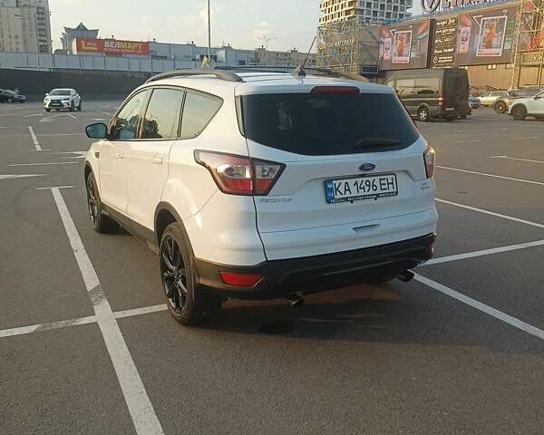 Белый Форд Эскейп, объемом двигателя 1.5 л и пробегом 62 тыс. км за 16700 $, фото 7 на Automoto.ua