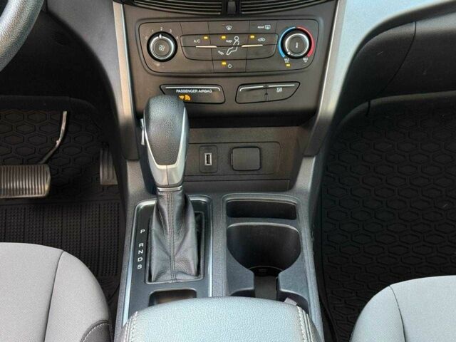 Белый Форд Эскейп, объемом двигателя 2.5 л и пробегом 50 тыс. км за 333 $, фото 12 на Automoto.ua