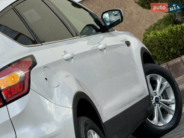Белый Форд Эскейп, объемом двигателя 1.5 л и пробегом 130 тыс. км за 13400 $, фото 36 на Automoto.ua