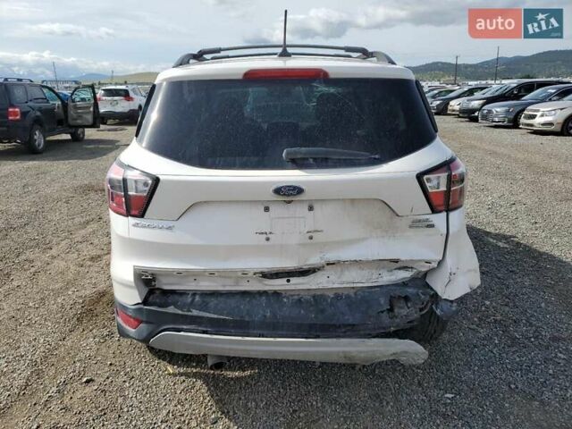 Білий Форд Ескейп, об'ємом двигуна 1.5 л та пробігом 130 тис. км за 2800 $, фото 5 на Automoto.ua