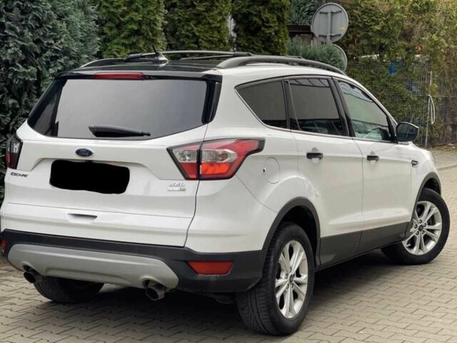 Белый Форд Эскейп, объемом двигателя 2 л и пробегом 76 тыс. км за 10200 $, фото 2 на Automoto.ua