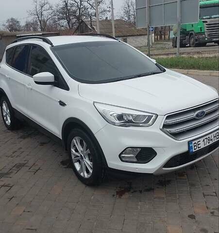 Белый Форд Эскейп, объемом двигателя 1.5 л и пробегом 150 тыс. км за 13400 $, фото 1 на Automoto.ua