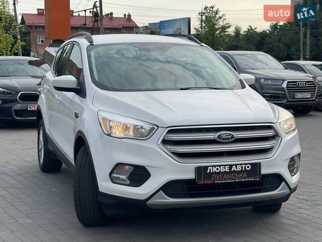 Белый Форд Эскейп, объемом двигателя 1.5 л и пробегом 269 тыс. км за 9600 $, фото 2 на Automoto.ua