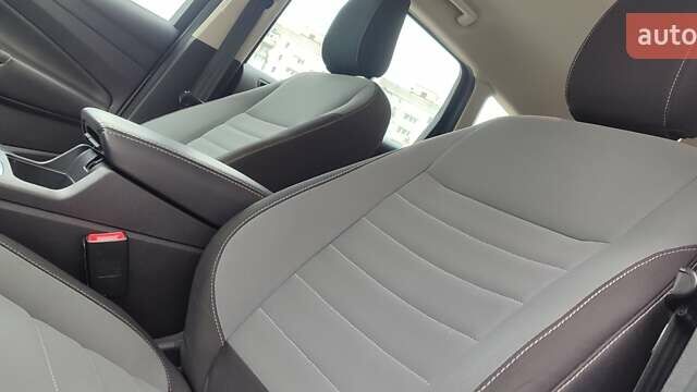 Белый Форд Эскейп, объемом двигателя 2.5 л и пробегом 113 тыс. км за 13900 $, фото 23 на Automoto.ua