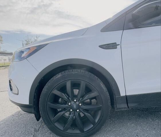 Белый Форд Эскейп, объемом двигателя 1.5 л и пробегом 130 тыс. км за 15000 $, фото 10 на Automoto.ua