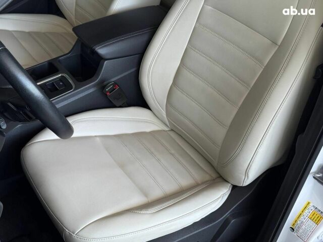 Білий Форд Ескейп, об'ємом двигуна 1.5 л та пробігом 123 тис. км за 15790 $, фото 14 на Automoto.ua