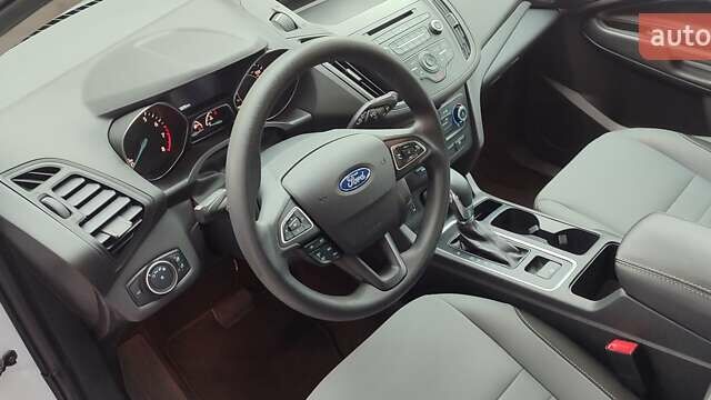 Белый Форд Эскейп, объемом двигателя 2.5 л и пробегом 113 тыс. км за 13900 $, фото 15 на Automoto.ua