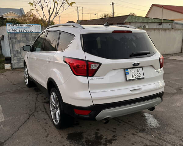 Белый Форд Эскейп, объемом двигателя 2 л и пробегом 93 тыс. км за 22000 $, фото 34 на Automoto.ua