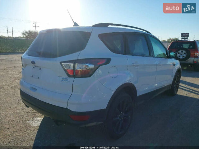 Белый Форд Эскейп, объемом двигателя 1.5 л и пробегом 120 тыс. км за 2500 $, фото 3 на Automoto.ua