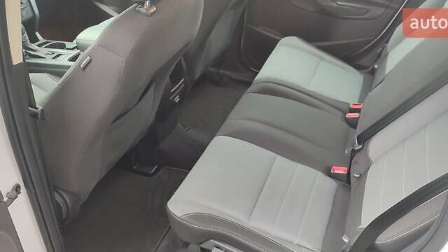 Белый Форд Эскейп, объемом двигателя 2.5 л и пробегом 113 тыс. км за 13900 $, фото 25 на Automoto.ua