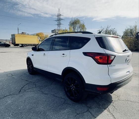 Белый Форд Эскейп, объемом двигателя 1.5 л и пробегом 130 тыс. км за 15000 $, фото 11 на Automoto.ua