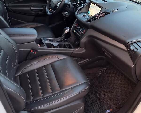 Белый Форд Эскейп, объемом двигателя 1.5 л и пробегом 170 тыс. км за 12500 $, фото 14 на Automoto.ua