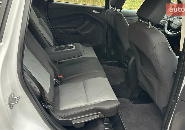 Білий Форд Ескейп, об'ємом двигуна 1.5 л та пробігом 180 тис. км за 11300 $, фото 31 на Automoto.ua