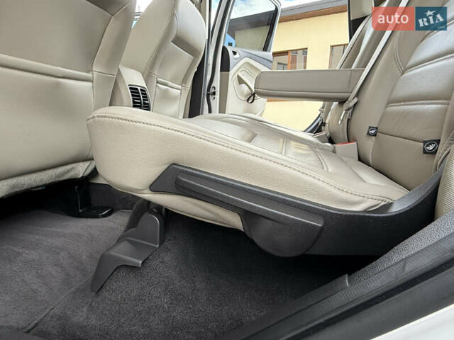 Белый Форд Эскейп, объемом двигателя 1.5 л и пробегом 130 тыс. км за 13400 $, фото 65 на Automoto.ua