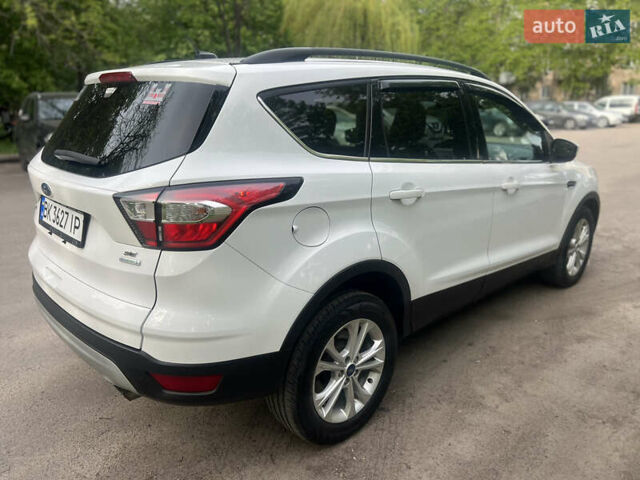 Белый Форд Эскейп, объемом двигателя 1.5 л и пробегом 181 тыс. км за 13200 $, фото 5 на Automoto.ua